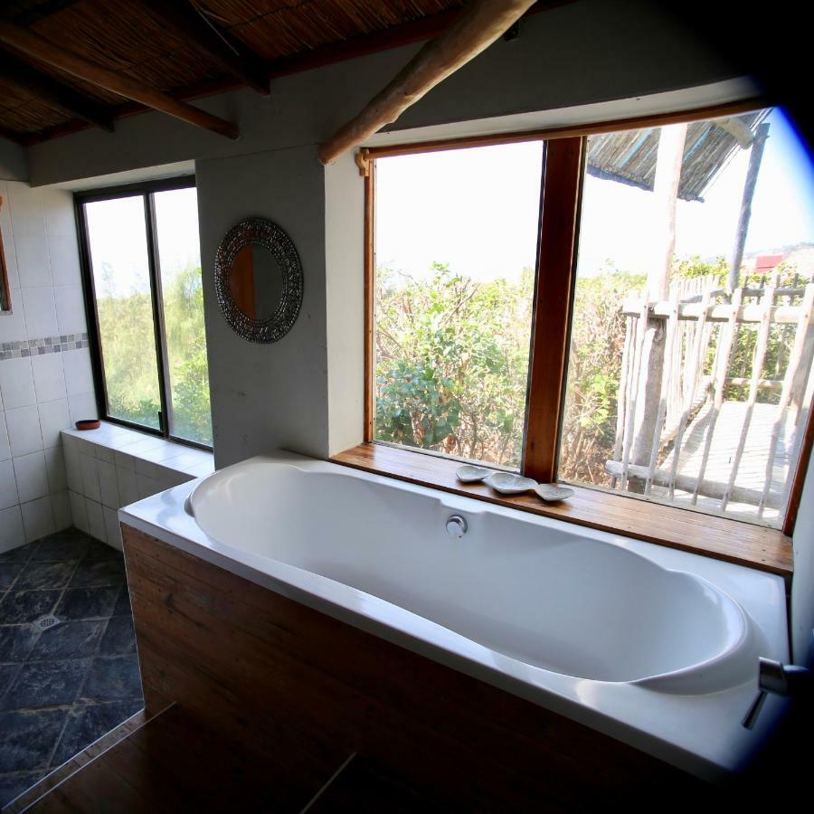 Tree House Villa Praia do Praia do Tofo Exteriör bild