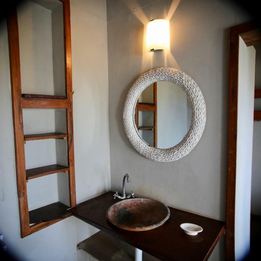 Tree House Villa Praia do Praia do Tofo Exteriör bild